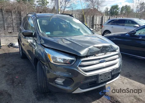 2018 Ford Escape Se z USA, uszkodzony, nr VIN 1FMCU9GD8JUD06450